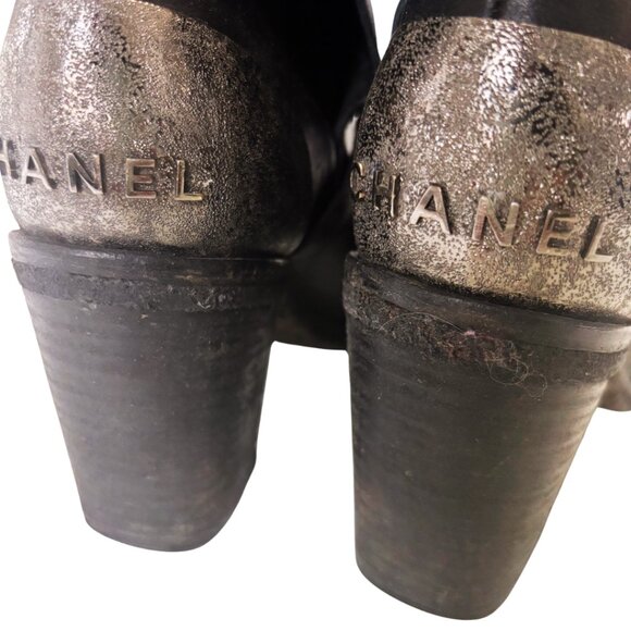 CHANEL Black Leather Boots W/Criss Cross Strap & Metal Plate Size 38 - Picture 5 of 10